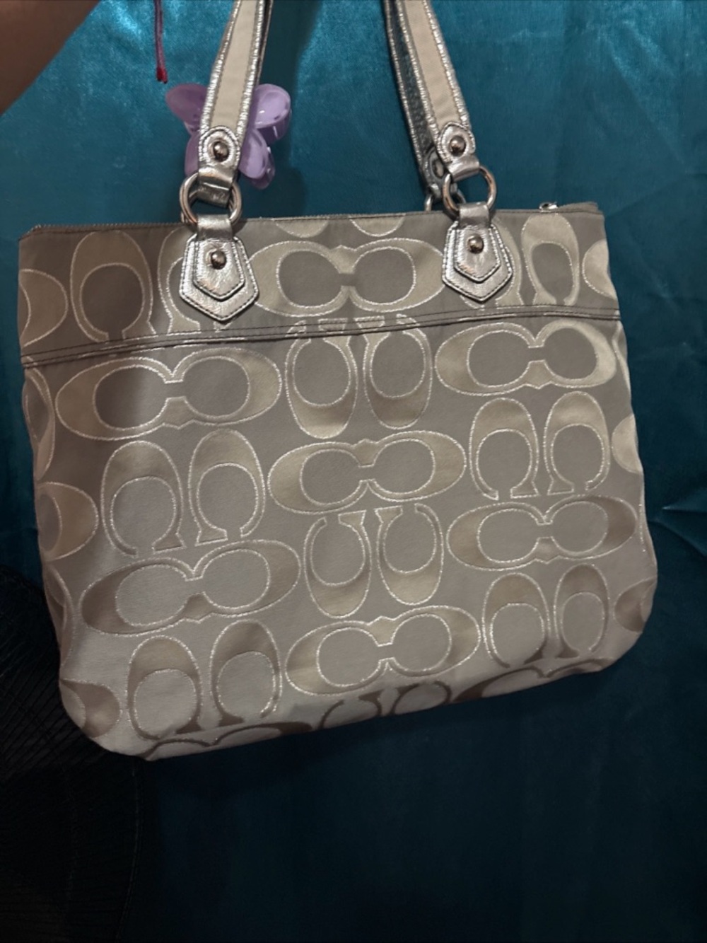 Coach poppy Metallic lurex  Signature Jacquard Tote GUC - Picture 2 of 5
